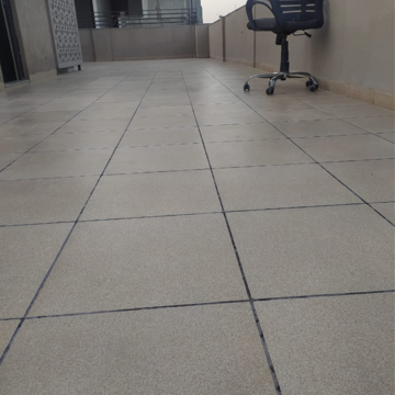 Parking in 3 BHK Builder Floor at DLF Central Arcade, Sector 25 – for Rent