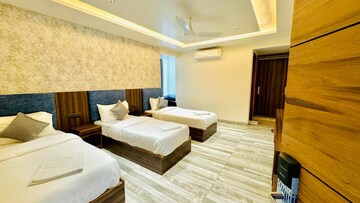 Room in  Pg at Karol Bagh – for Rent