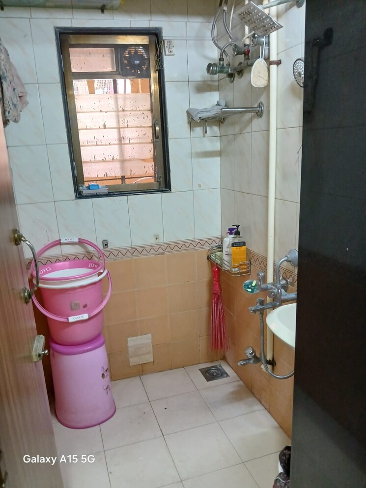 Bathroom, shah-arcade-ii 1 Bedroom 545 Sq.Ft. Apartment In Malad East Mumbai 8839365