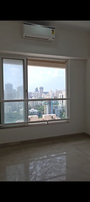 Room in 2 BHK Apartment at Kalpataru Radiance, Goregaon West – for Sale