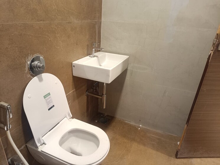 Bathroom, kandivali west Pg For Boys In Kandivali West 8839232