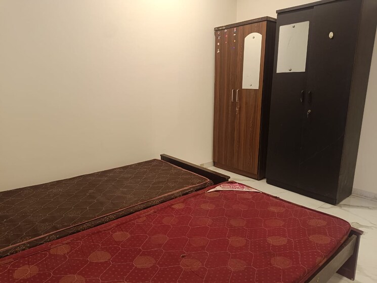 Room, kandivali west Pg For Boys In Kandivali West 8839232