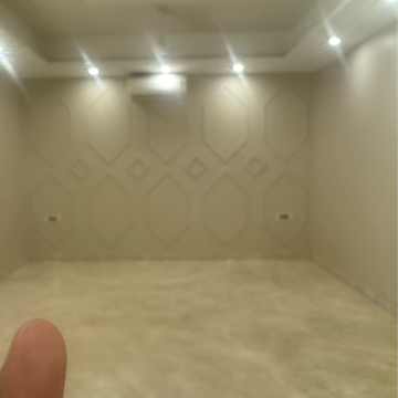 Bathroom in 3 BHK Builder Floor at DLF Central Arcade, Sector 25 – for Rent