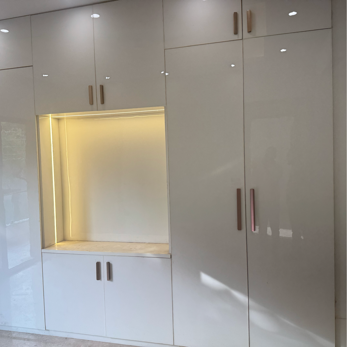 3 BHK + Pooja Room 2000 Sq.Ft. Builder Floor in DLF Central Arcade