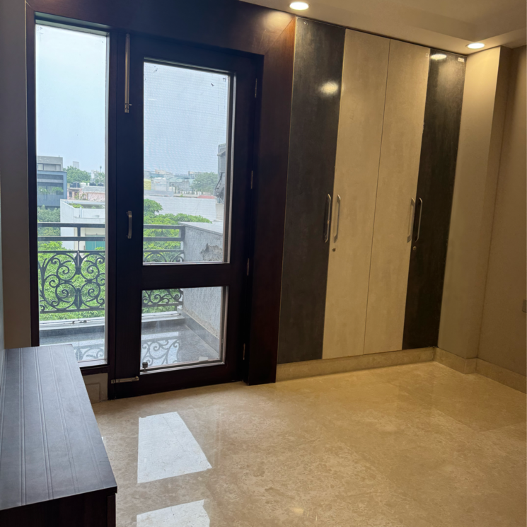 Room, dlf-central-arcade 3 Bedroom 2000 Sq.Ft. Builder Floor In Sector 25 Gurgaon 8839343
