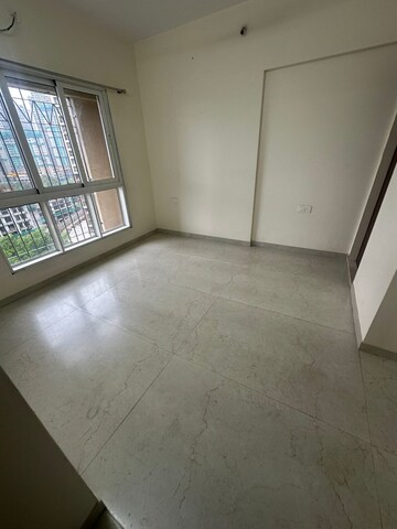 Room in 2 BHK Apartment at Dosti West County, Balkum Pada – for Rent