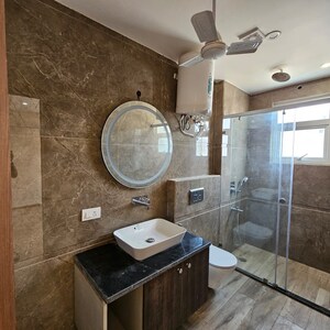 Bathroom in 3 BHK Builder Floor at DLF Central Arcade, Sector 25 – for Sale