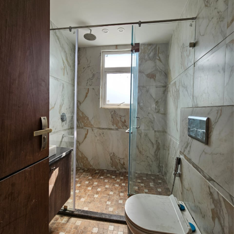 Bathroom, dlf-central-arcade 3 Bedroom 2000 Sq.Ft. Builder Floor In Sector 25 Gurgaon 8839387