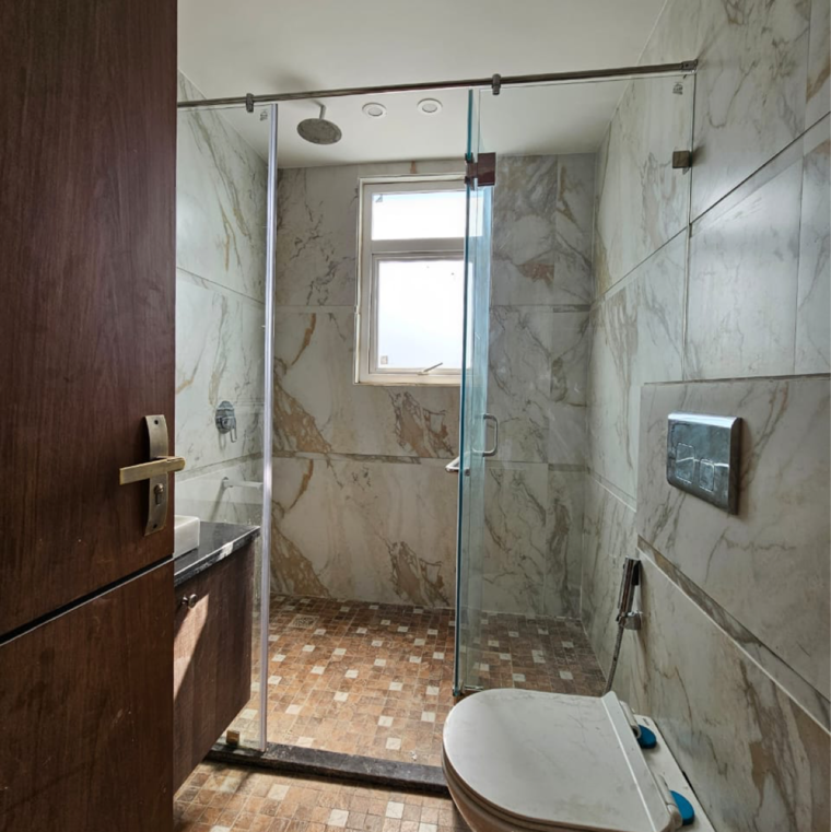 Bathroom, dlf-central-arcade 3 Bedroom 2000 Sq.Ft. Builder Floor In Sector 25 Gurgaon 8839387