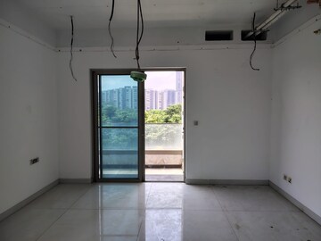 Room in 3 BHK Apartment at Niti Khand I – for Rent