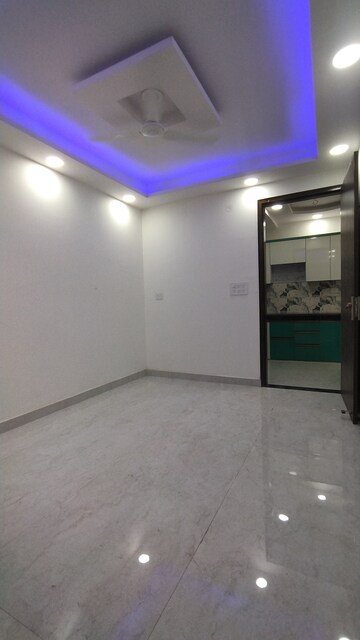 Room in 3 BHK Builder Floor at Govindpuri – for Sale