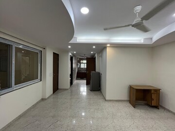 Parking in 3 BHK Builder Floor at Rana Pratap Bagh – for Sale