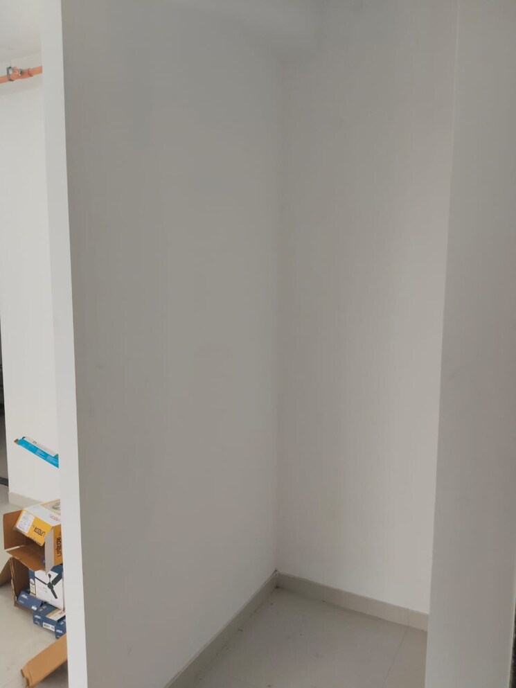 Room, uk-iridium 1 Bedroom 395 Sq.Ft. Apartment In Kandivali East Mumbai 8839472