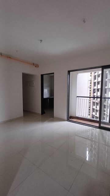 2 BHK Apartment For Rent in Runwal Eirene Phase 2, Balkum Pada