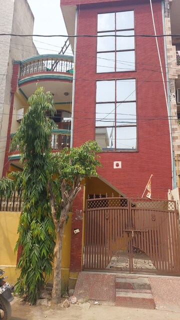 6 BHK Independent House For Sale in Sector 30