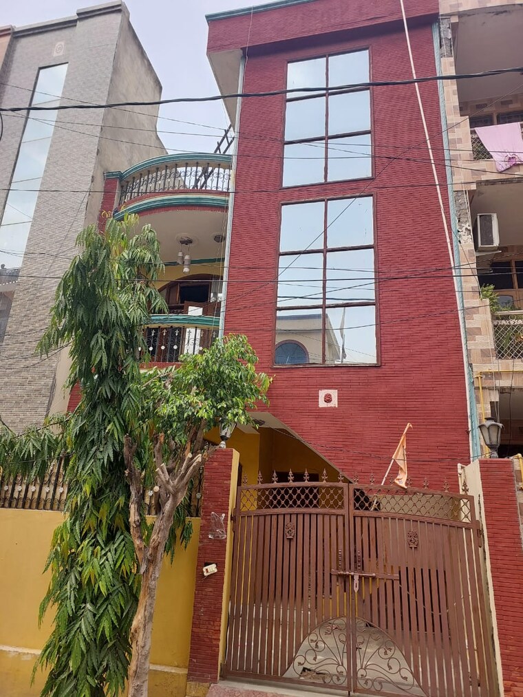 Exterior View, sector 30 6 Bedroom 208 Sq.Mt. Independent House In Sector 30 Noida 8839621
