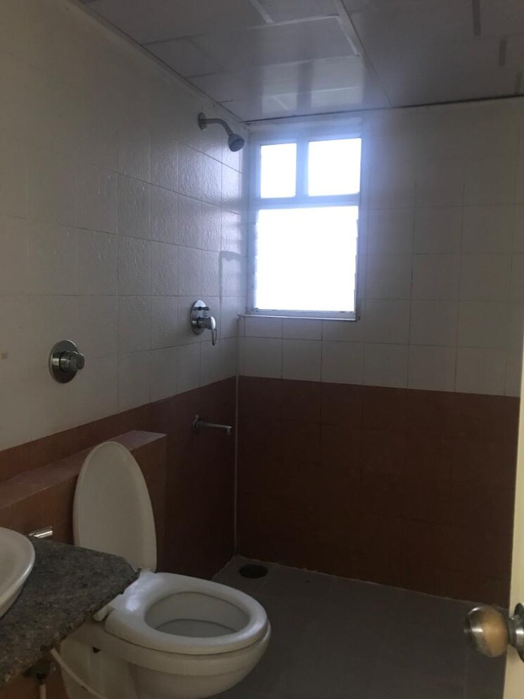 Bathroom, hinduja-lake-front-estate 3 Bedroom 1725 Sq.Ft. Apartment In Bannerghatta Road Bangalore 8839672