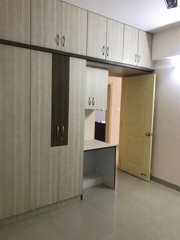 Room in 3 BHK Apartment at Hinduja Lake Front Estate, Bannerghatta Road – for Rent