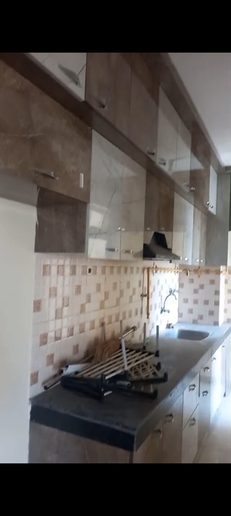 Kitchen, wave-dream-homes 2 Bedroom 808 Sq.Ft. Apartment In Wave City Ghaziabad 8839664