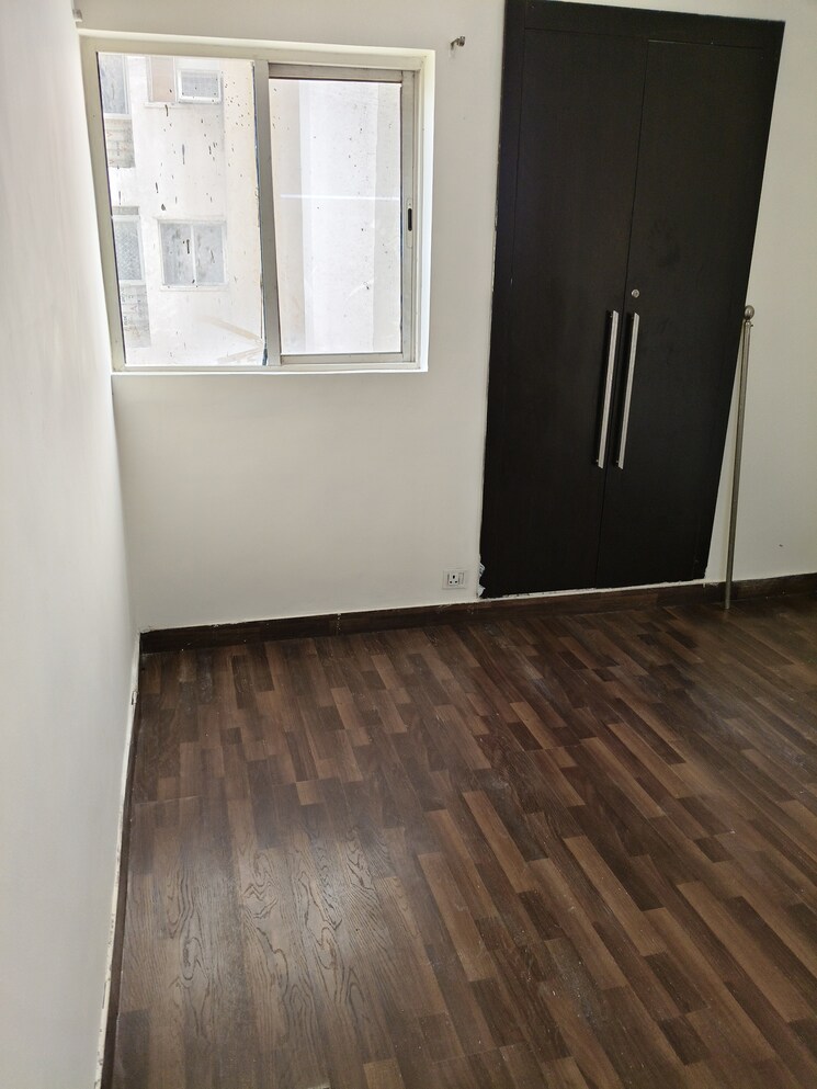 Room, paras-tierea 2 Bedroom 1045 Sq.Ft. Apartment In Sector 137 Noida 8839661