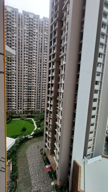 3 BHK Apartment For Rent in Runwal Eirene, Balkum Pada