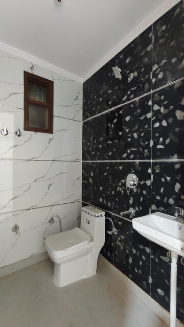Master Bedroom in 2 BHK Builder Floor at Govindpuri – for Sale