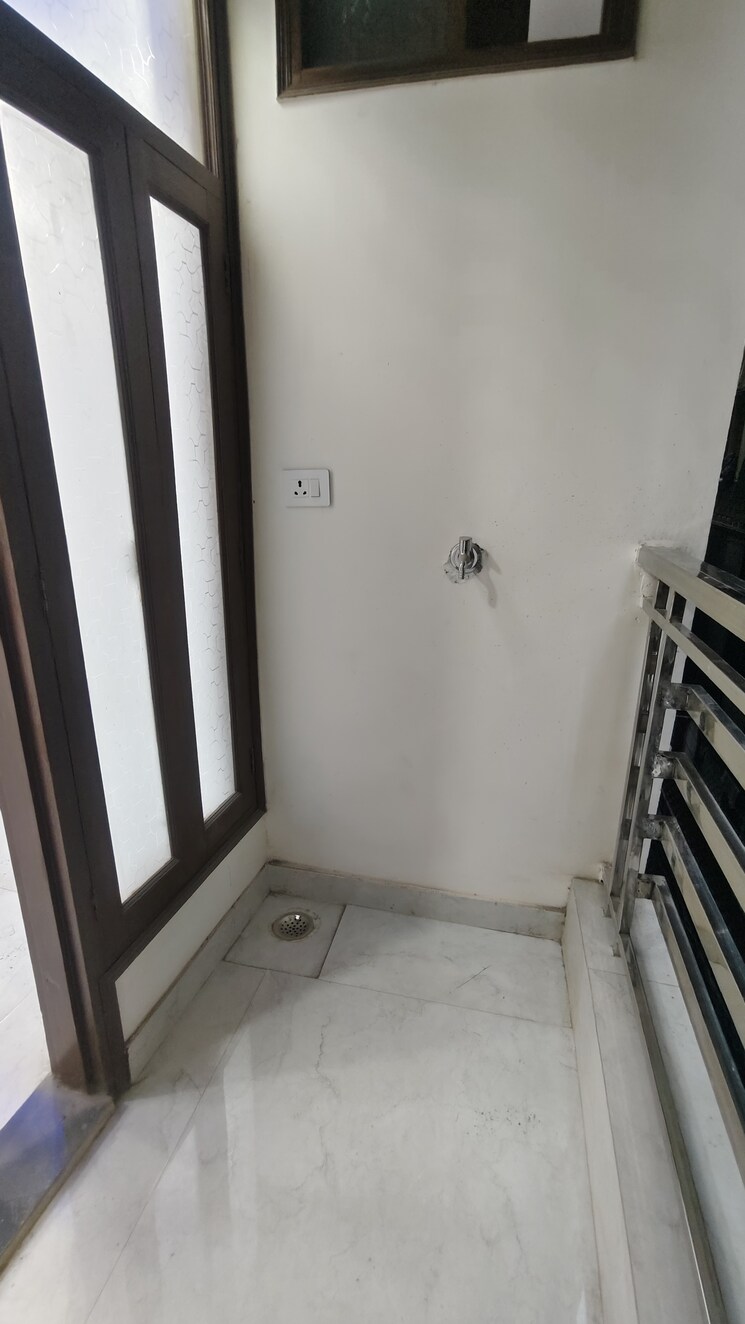 Balcony, govindpuri 2 Bedroom 650 Sq.Ft. Builder Floor In Govindpuri Delhi 8839679