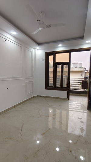 Room in 2 BHK Builder Floor at Kalkaji – for Sale