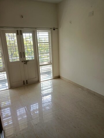 Room in 2 BHK Apartment at Mantri Gardens, Jayanagar – for Rent