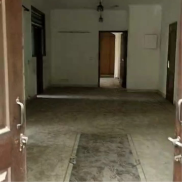 Living Room in 3 BHK Villa at DLF Central Arcade, Sector 25 – for Sale