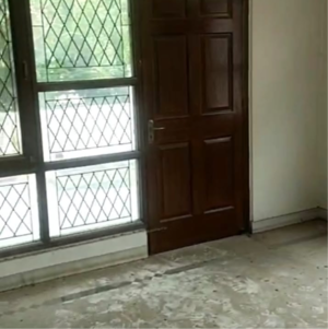  3 BHK Villa at DLF Central Arcade, Sector 25 – for Sale