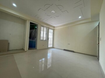 Room in 1 BHK Builder Floor at Lajpat Nagar – for Rent