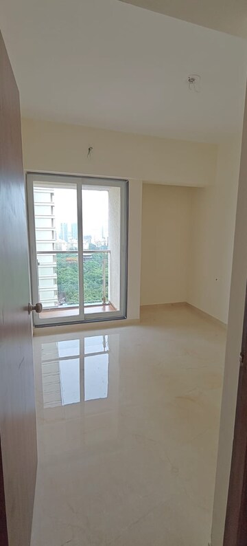 Room in 2 BHK Apartment at Mahavir Square, Manpada – for Rent
