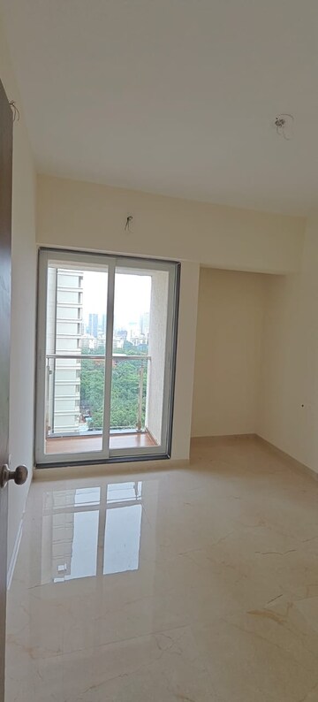 Room in 2 BHK Apartment at Mahavir Square, Manpada – for Rent