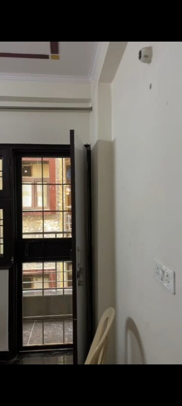Room in 2.5 BHK Builder Floor at New Ashok Nagar – for Rent