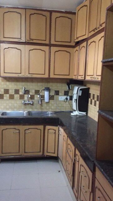 Kitchen in 2.5 BHK Independent House at RWA Apartments Sector 40, Sector 40 – for Rent