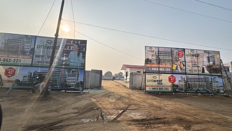 Exterior View, uniwest-hub Commercial Shop 418 Sq.Ft. In Sector 22d Yamuna Expressway Greater Noida 8839806