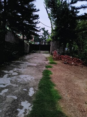 Parking in 5 BHK Independent House at Sinaula – for Sale