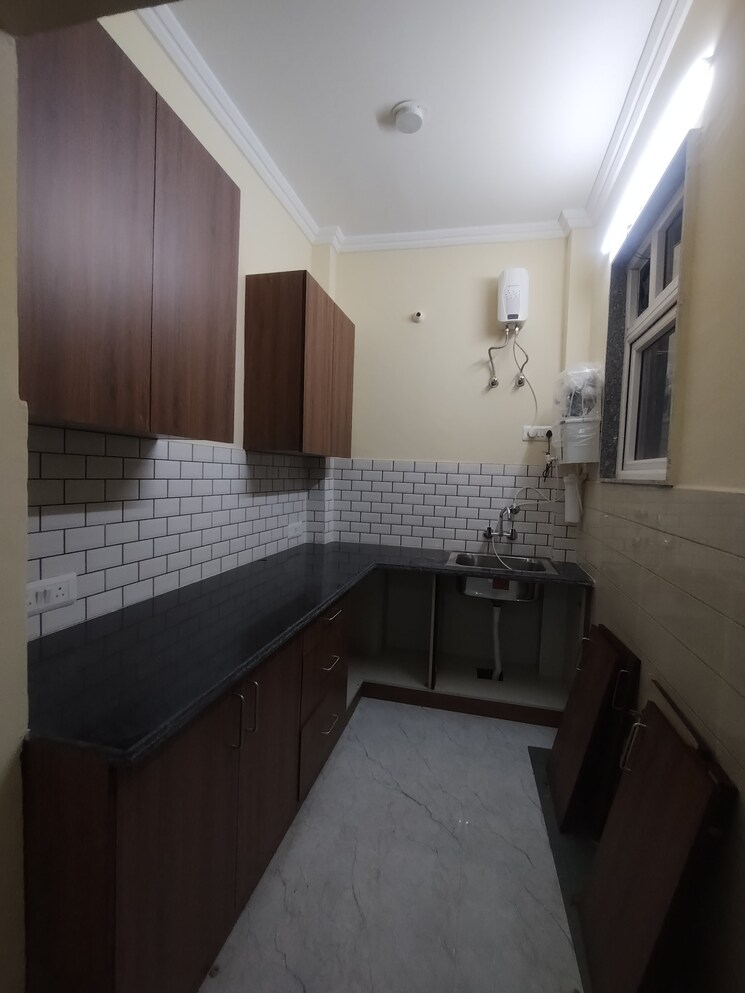 Kitchen, gupta-awas 2 Bedroom 104 Sq.Yd. Builder Floor In Sector 43 Gurgaon 8839852