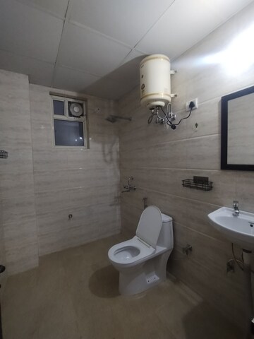 Bathroom in 2 BHK Builder Floor at Gupta Awas, Sector 43 – for Rent