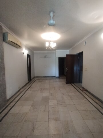 Furnished Amenities in 2.5 BHK Independent House at Ansal Sushant Lok I, Sector 43 – for Rent
