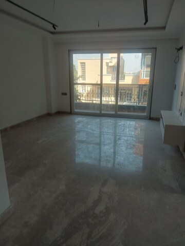 Room in 3 BHK Apartment at Shapoorji Pallonji Joyville Gurgaon, Sector 102 – for Rent