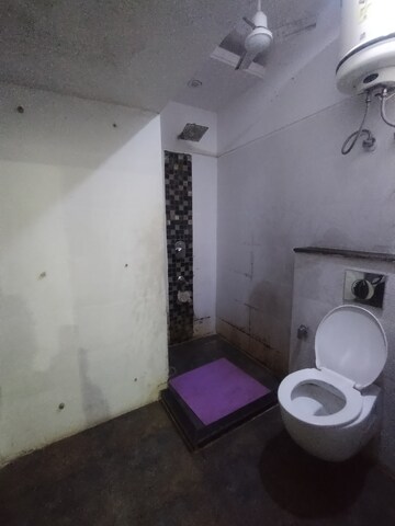 Bathroom in 2 BHK Builder Floor at Ansal Sushant Apartments, Sushant Lok I – for Rent