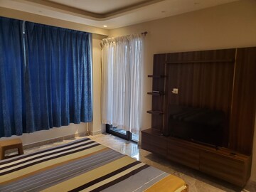 Room in 3 BHK Apartment at Sector 102 – for Rent