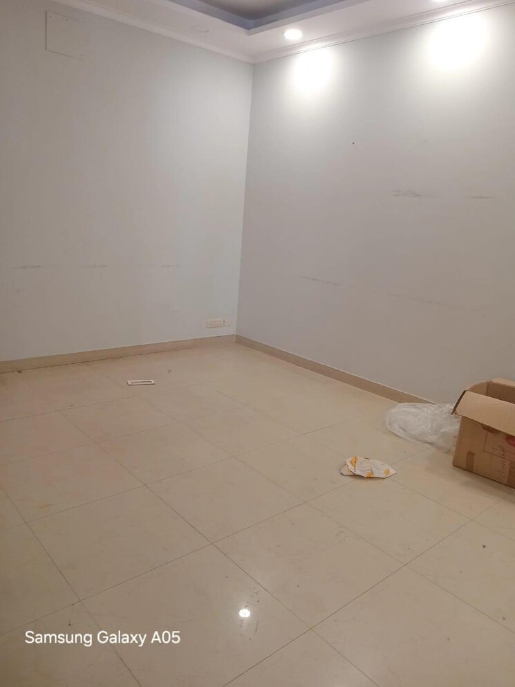 Room, greater kailash part 3 3 Bedroom 1850 Sq.Ft. Builder Floor In Greater Kailash Part 3 Delhi 8839884