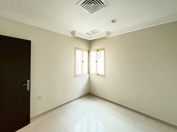 Room in 1 BHK Apartment at Vraj One, Andheri West – for Rent