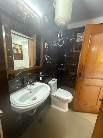 Attached Bathroom in 3 BHK Builder Floor at Saket – for Rent