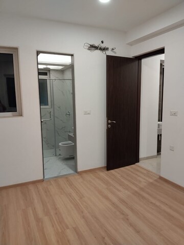Room in 2 BHK Apartment at Aurum Q Residences, Ghansoli – for Rent