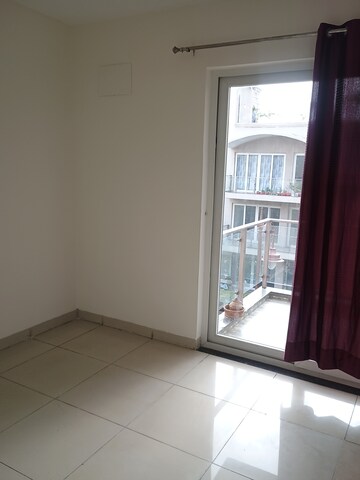 Balcony in 3 BHK Builder Floor at BPTP Amstoria Plot, Sector 102 – for Rent