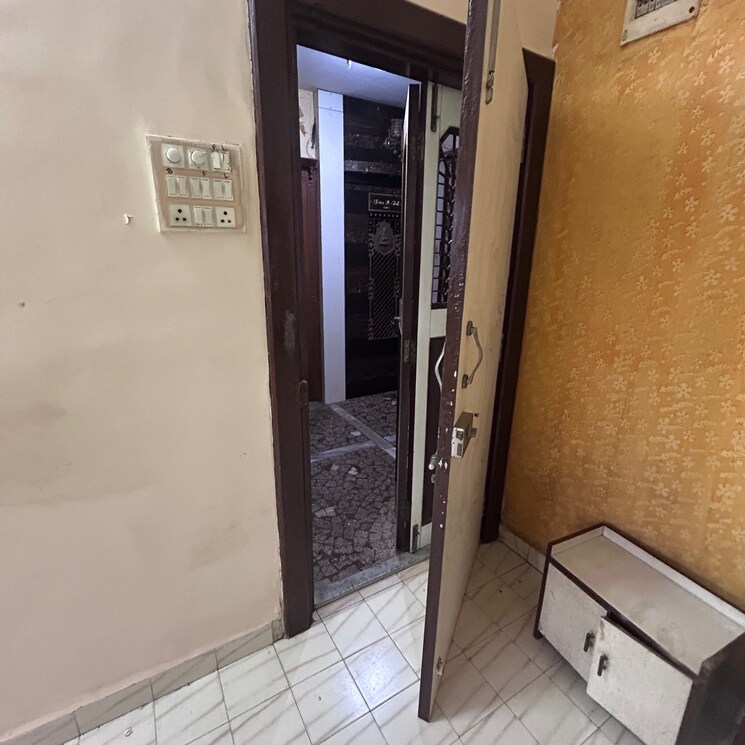 Room, pawapuri-chs 1 Bedroom 450 Sq.Ft. Apartment In Ashok Nagar Mumbai 8839944